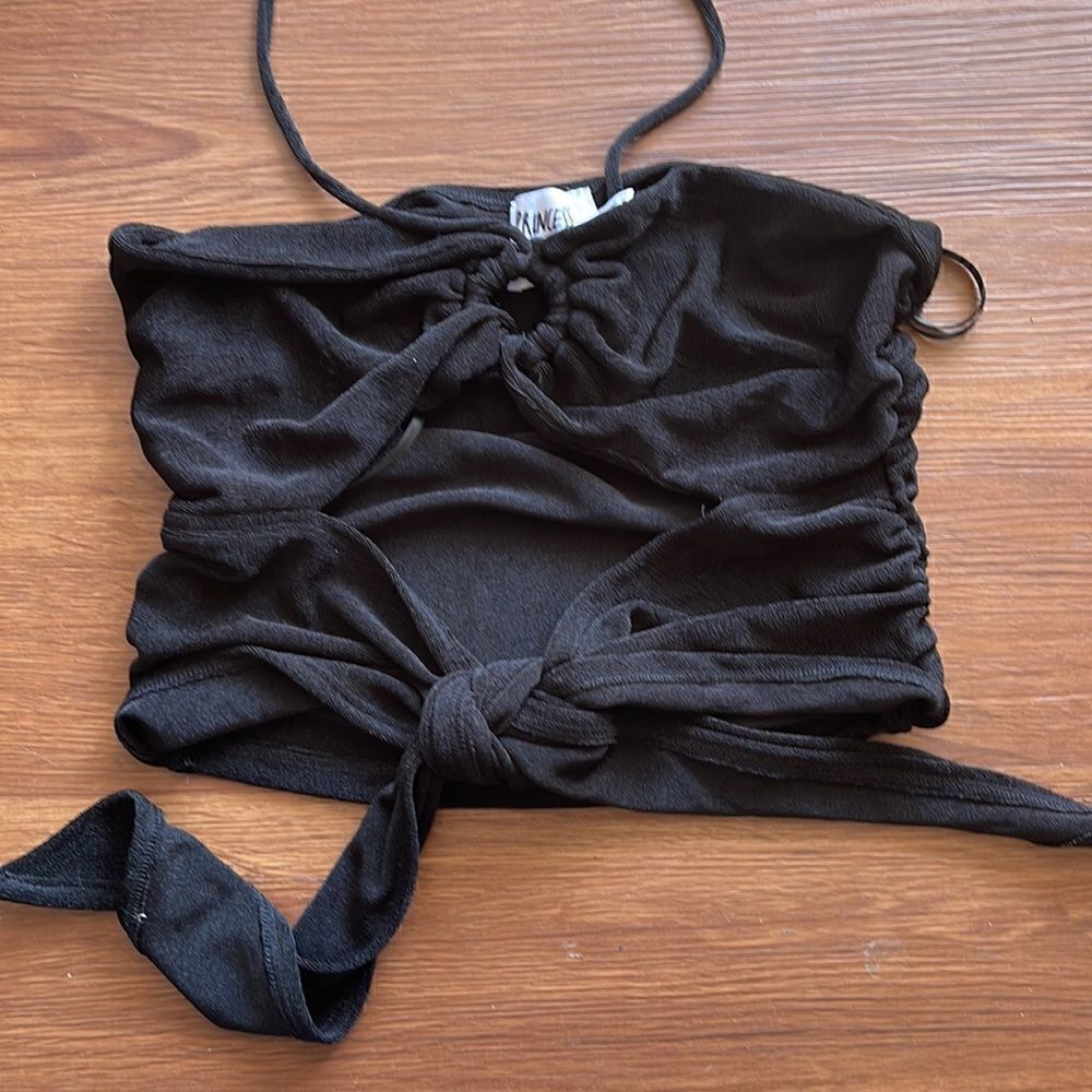 LORIELLA RING DETAIL CROP TOP (2) - Picture 5 of 11